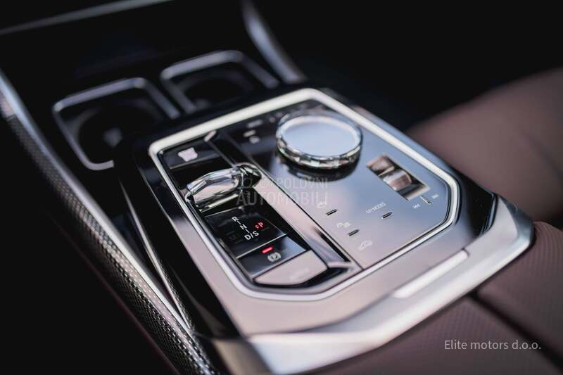 BMW M760e xDrive