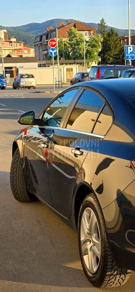 Opel Insignia 1.6 CDTI BUSINESS
