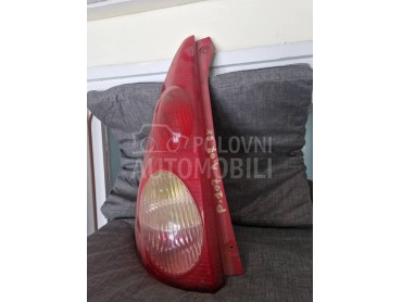 Lampa leva za Peugeot 107 od 2001. do 2012. god.