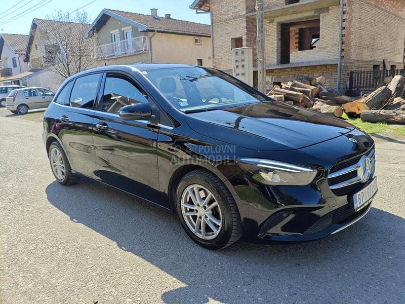 Mercedes Benz B 180 