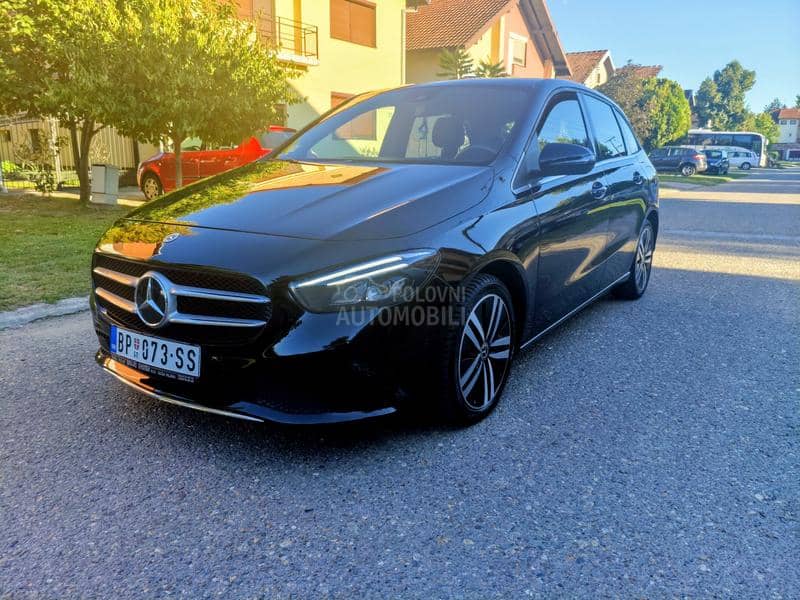 Mercedes Benz B 180 