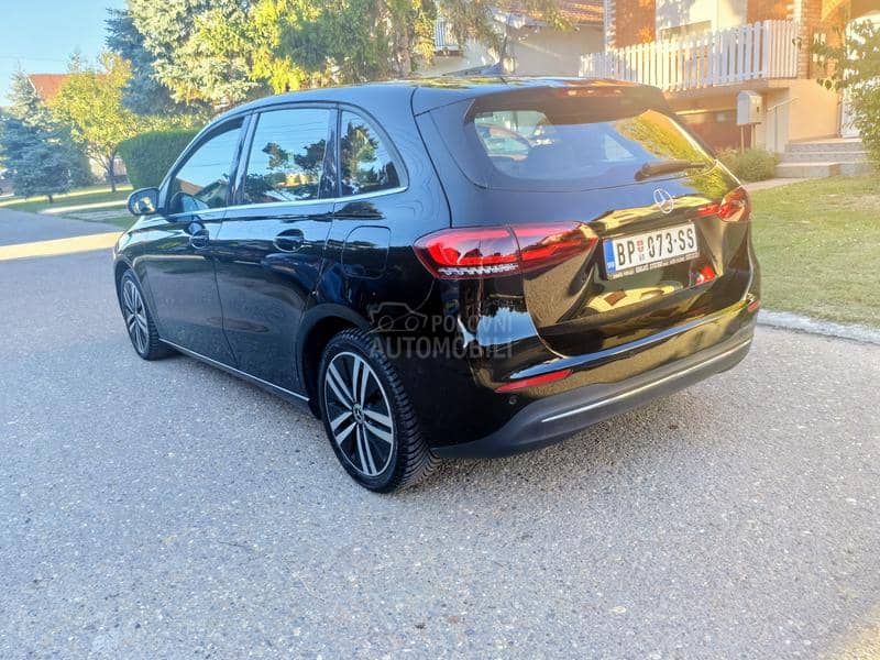 Mercedes Benz B 180 