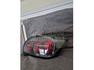 Lampa desna za Peugeot 208 od 2018. do 2023. god.