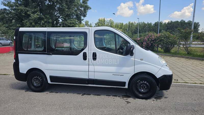 Renault Trafic Passenger