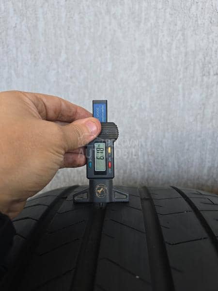 Pirelli 285/40 R19 Letnja