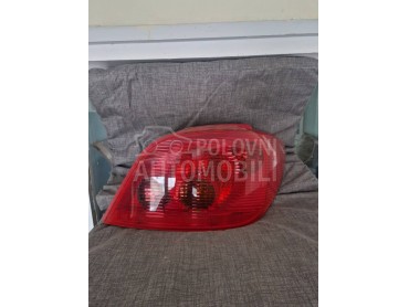 Lampa leva i desna za Peugeot 307 od 2001. do 2005. god.