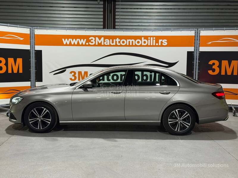 Mercedes Benz E 220 D/AVANTGARDE/KAMERA