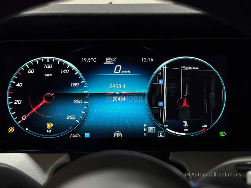 Mercedes Benz E 220 D/AVANTGARDE/KAMERA