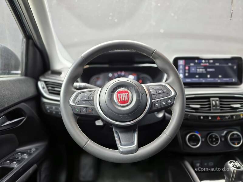 Fiat Tipo CROSS 1.0T