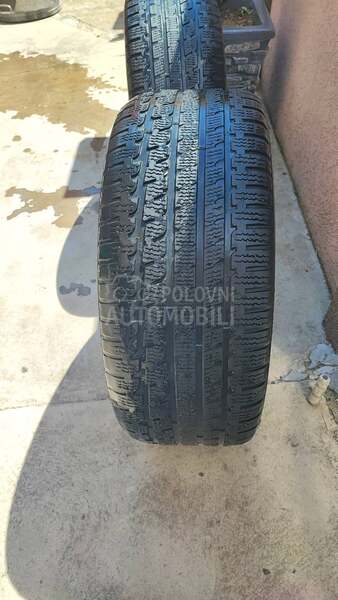 Kumho 245/50 R18 Zimska