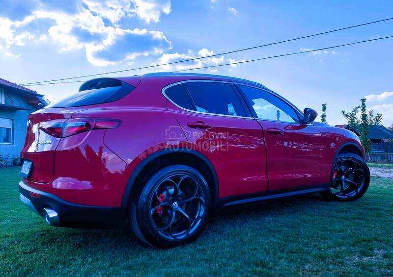 Alfa Romeo Stelvio 2.2