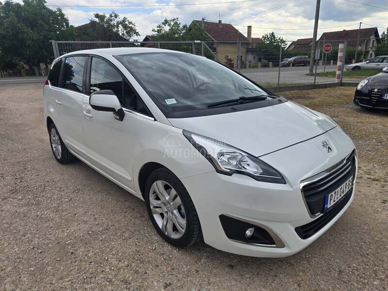 Peugeot 5008 1.6 e-hdi nav