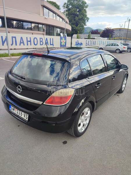 Opel Astra H 1.7 cdti COSMO