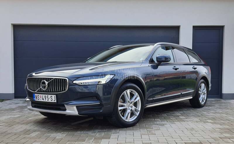 Volvo V90 Cross Country 