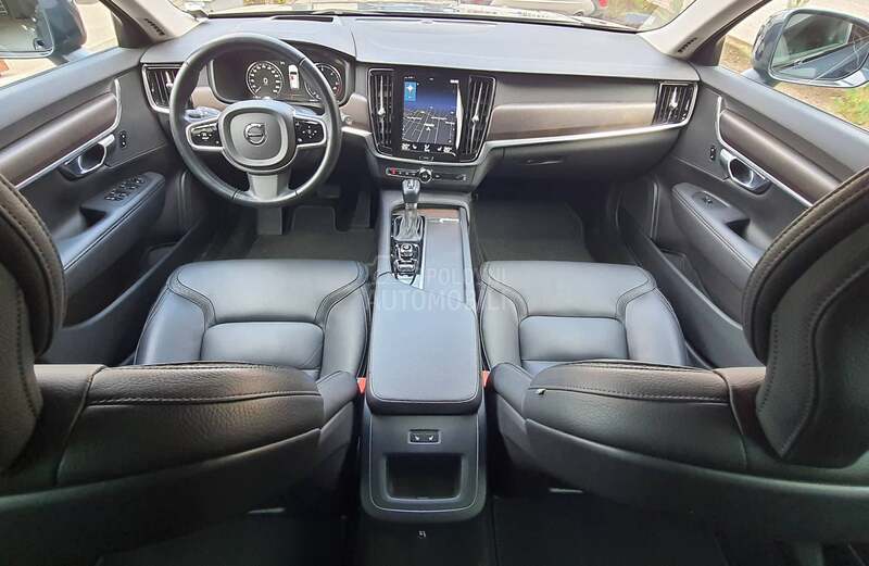 Volvo V90 Cross Country 