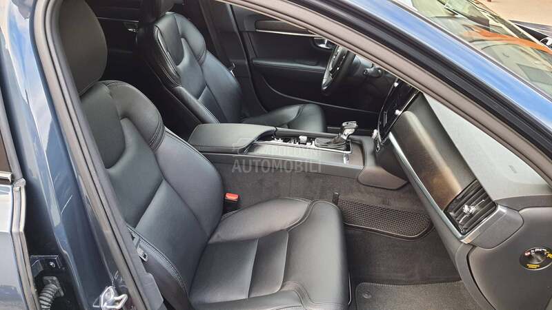 Volvo V90 Cross Country 