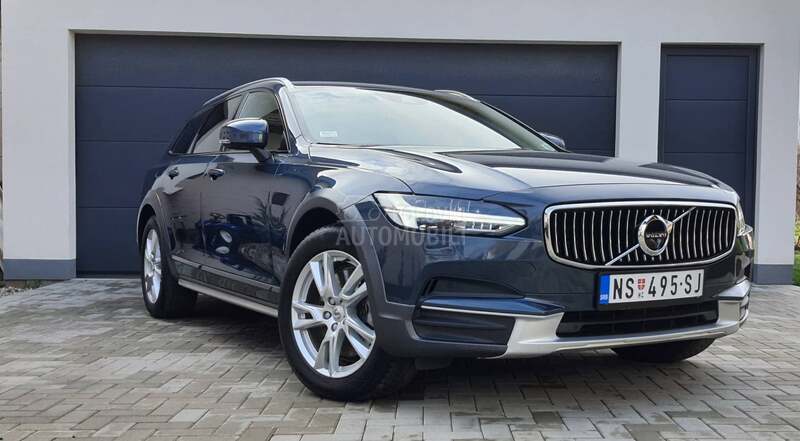 Volvo V90 Cross Country 
