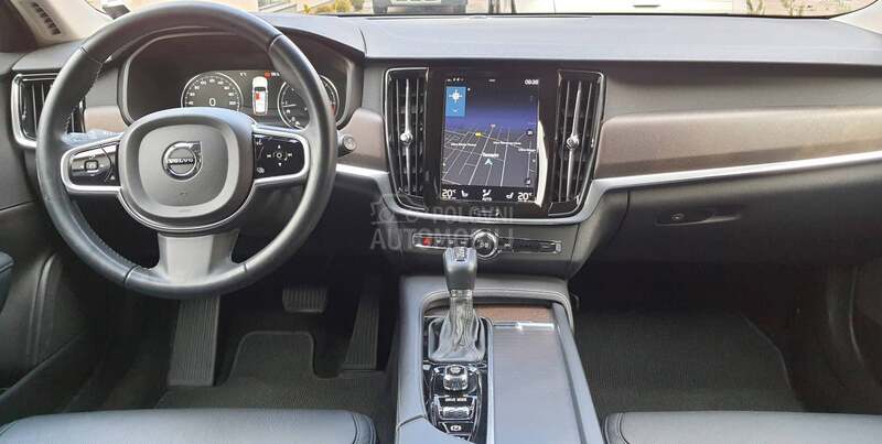 Volvo V90 Cross Country 