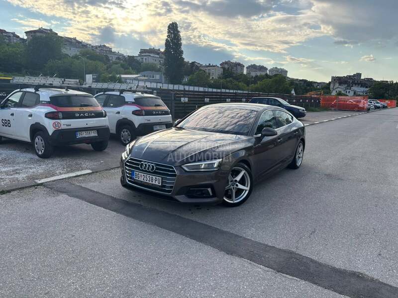 Audi A5 G-Tron A5