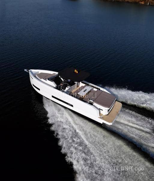 De Antonio Yachts D32