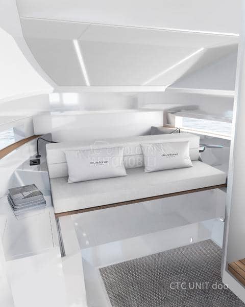 De Antonio Yachts D32