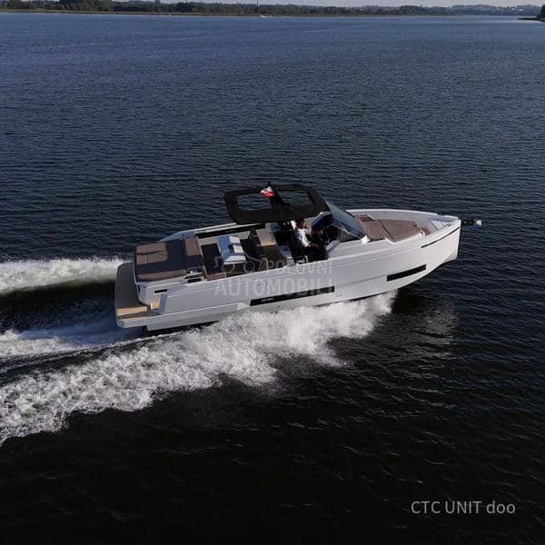 De Antonio Yachts D32