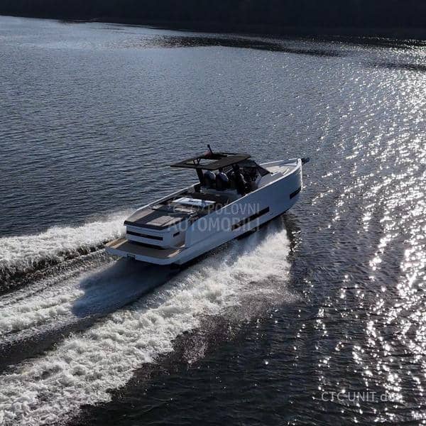 De Antonio Yachts D32