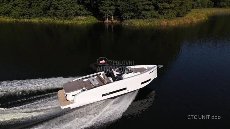 De Antonio Yachts D32