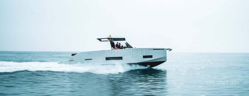De Antonio Yachts D42