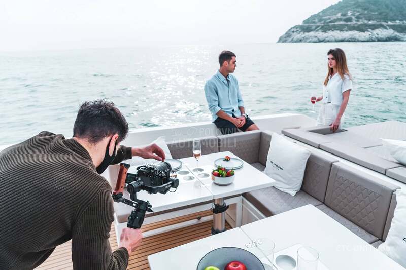 De Antonio Yachts D42