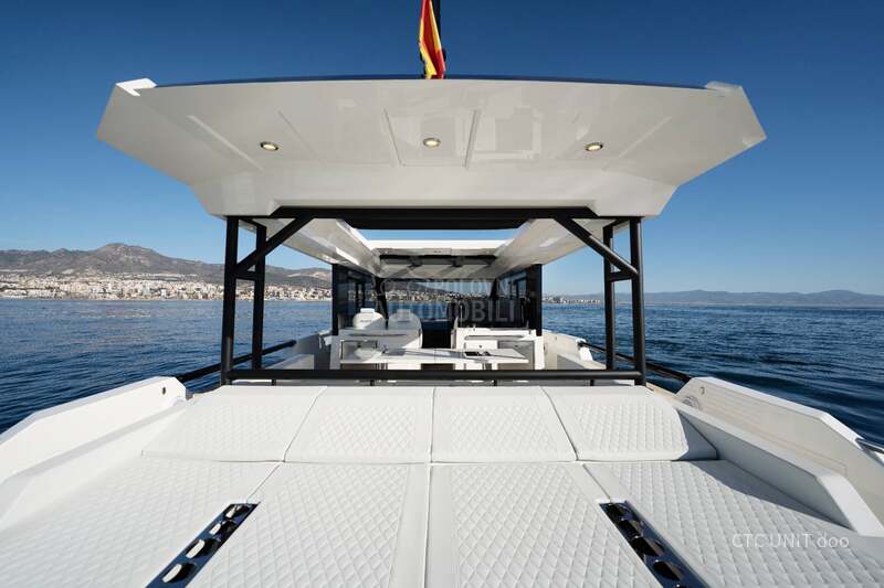 De Antonio Yachts D50 Coupe