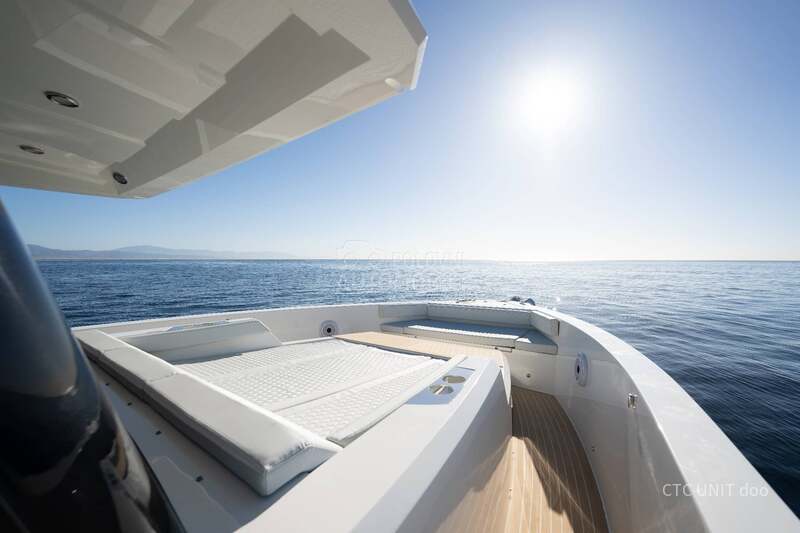 De Antonio Yachts D50 Coupe