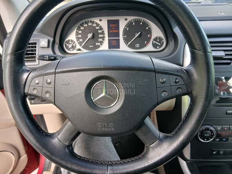 Mercedes Benz B 200 