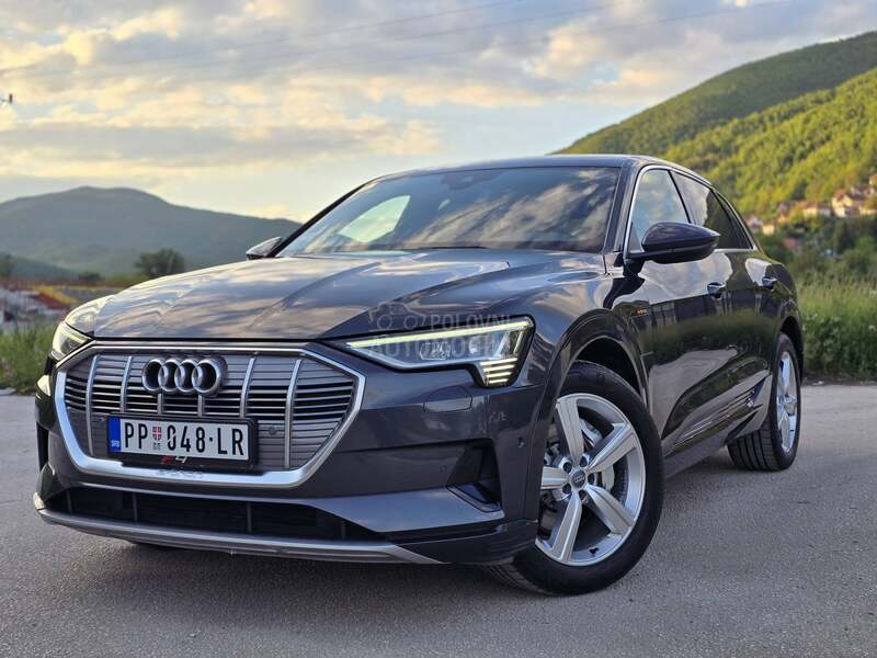 Audi e-tron 50 quattro