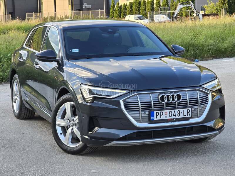 Audi e-tron 50 quattro