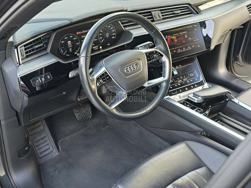 Audi e-tron 50 quattro
