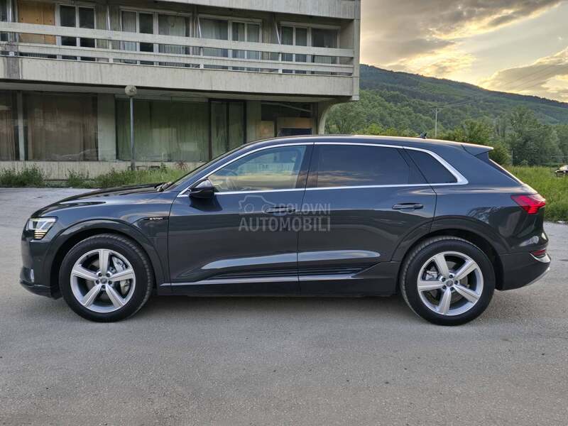 Audi e-tron 50 quattro