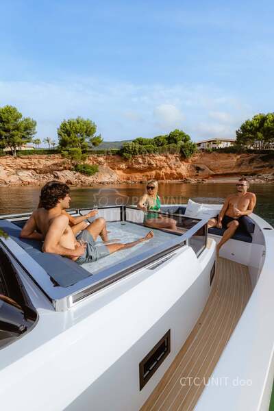 De Antonio Yachts D50