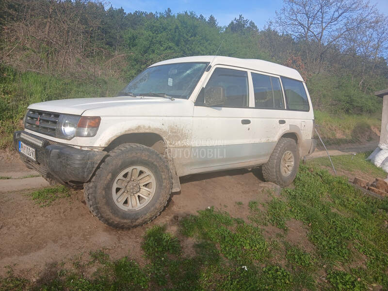 Mitsubishi Pajero 