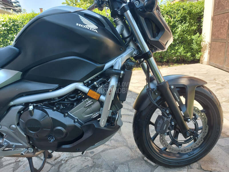 Honda NC 750 S  led