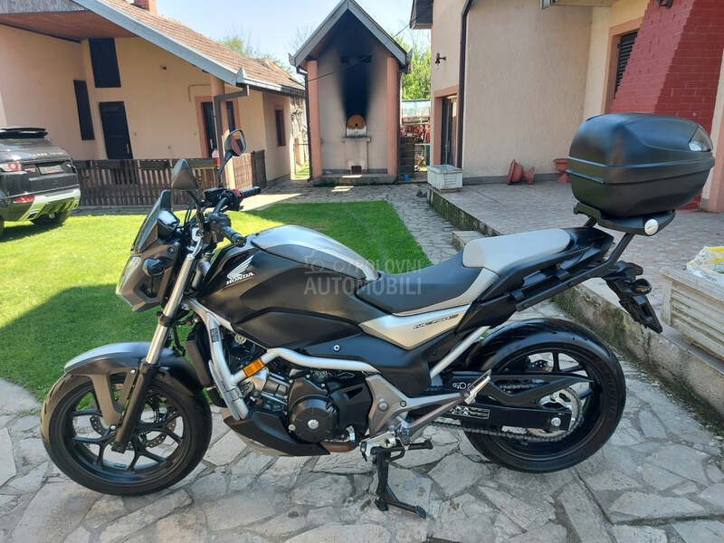 Honda NC 750 S  led