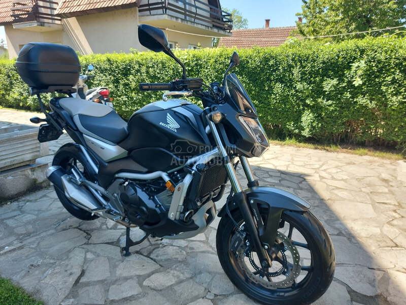 Honda NC 750 S  led