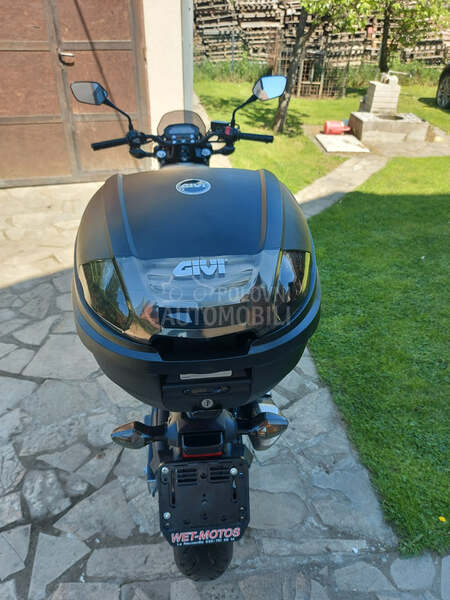 Honda NC 750 S  led