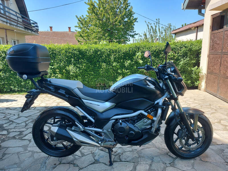 Honda NC 750 S  led