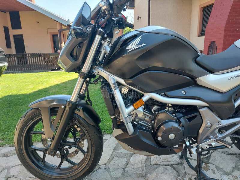 Honda NC 750 S  led