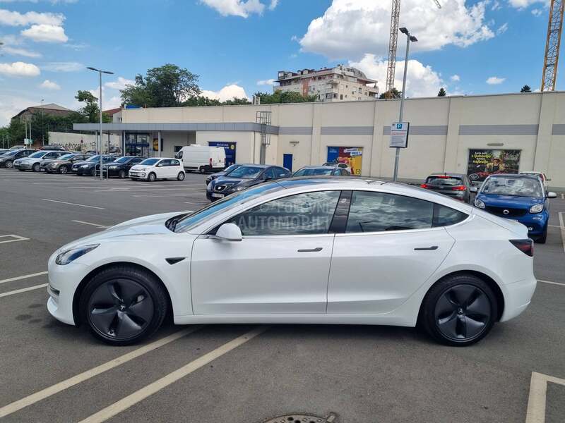 Tesla Model 3 Long Range Dual Awd
