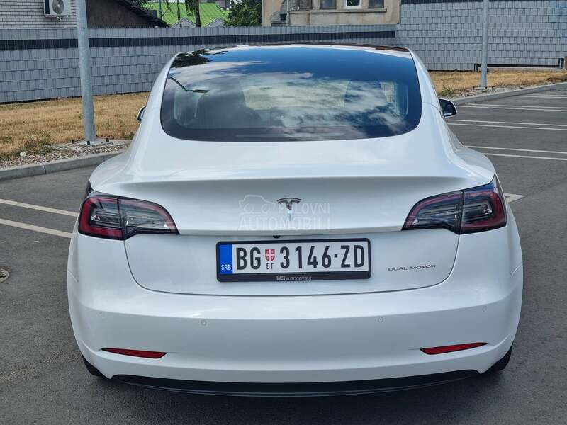 Tesla Model 3 Long Range Dual Awd