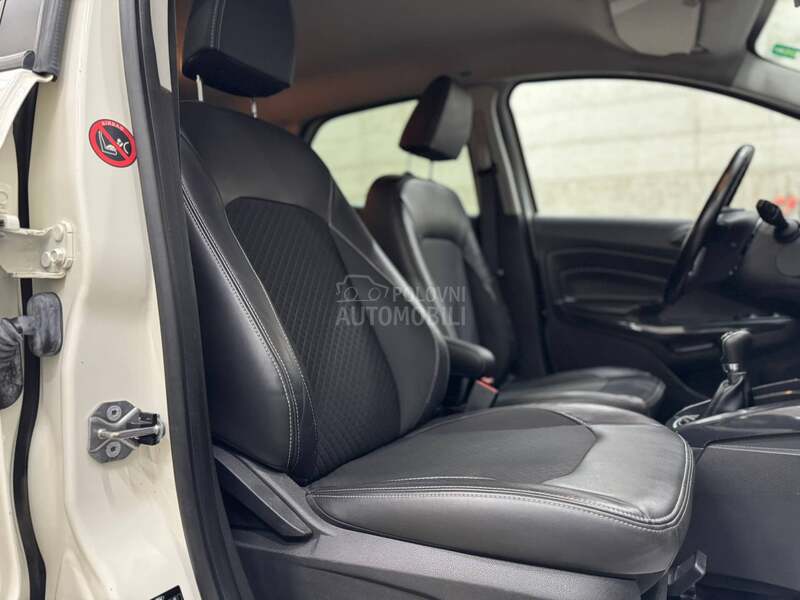Ford EcoSport 1.0B TITANUM/CH