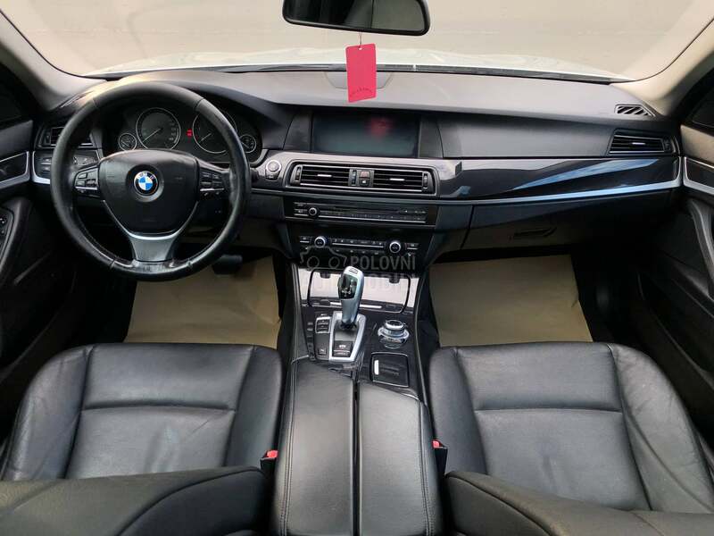 BMW 520 F11