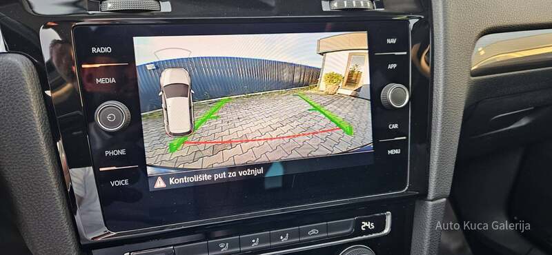 Volkswagen Golf 7 1.6 TDI N o v a